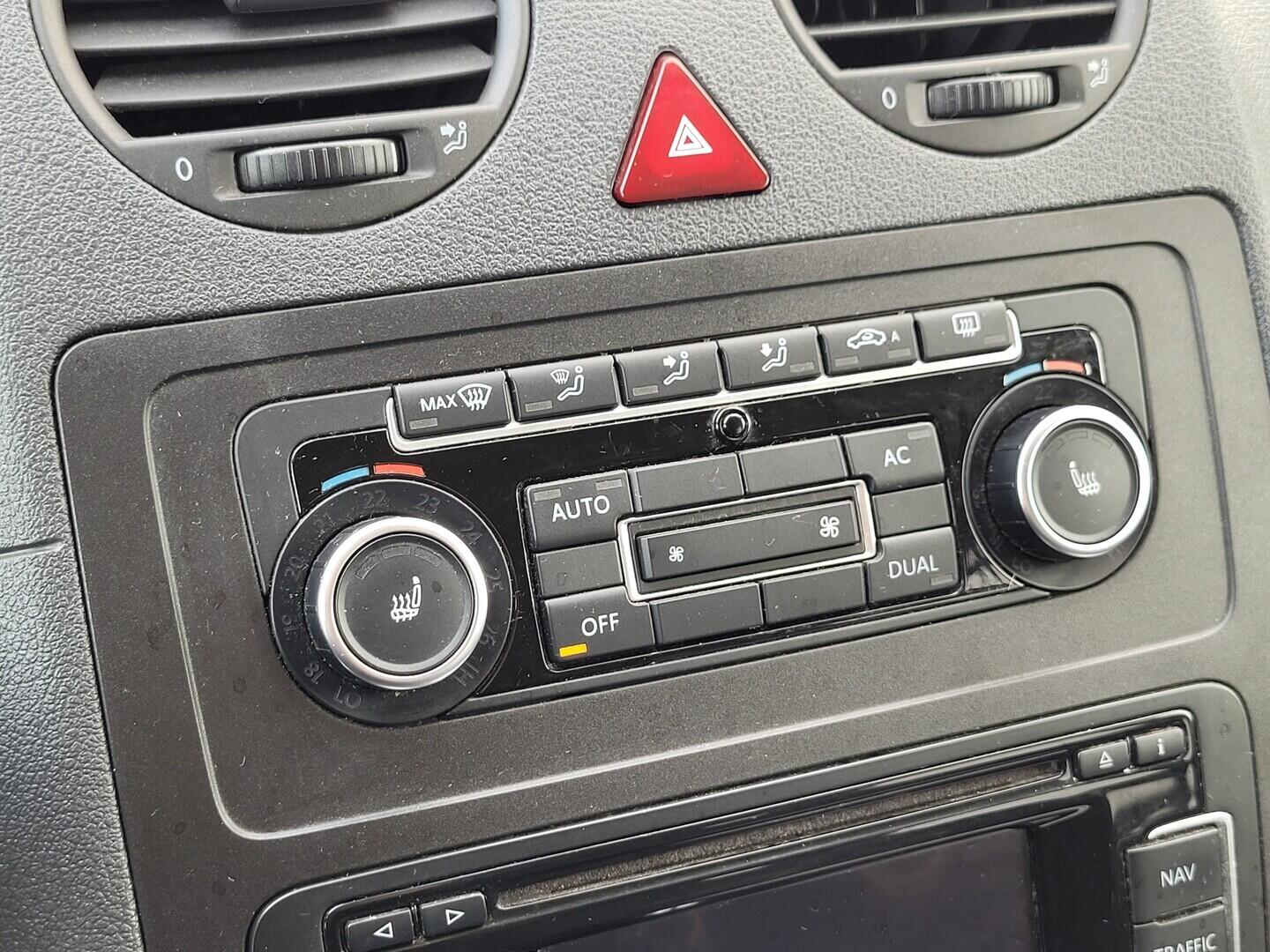 O619V07807_26.webp_CADDY  2.0 TDI 103 kW manuál, DPH