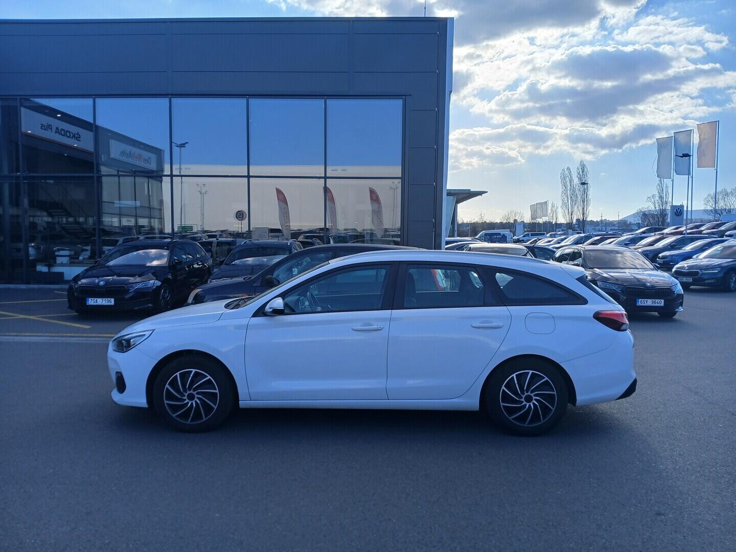 O619V07811_12.webp_I30 Komfort 1.4  103 kW manuál