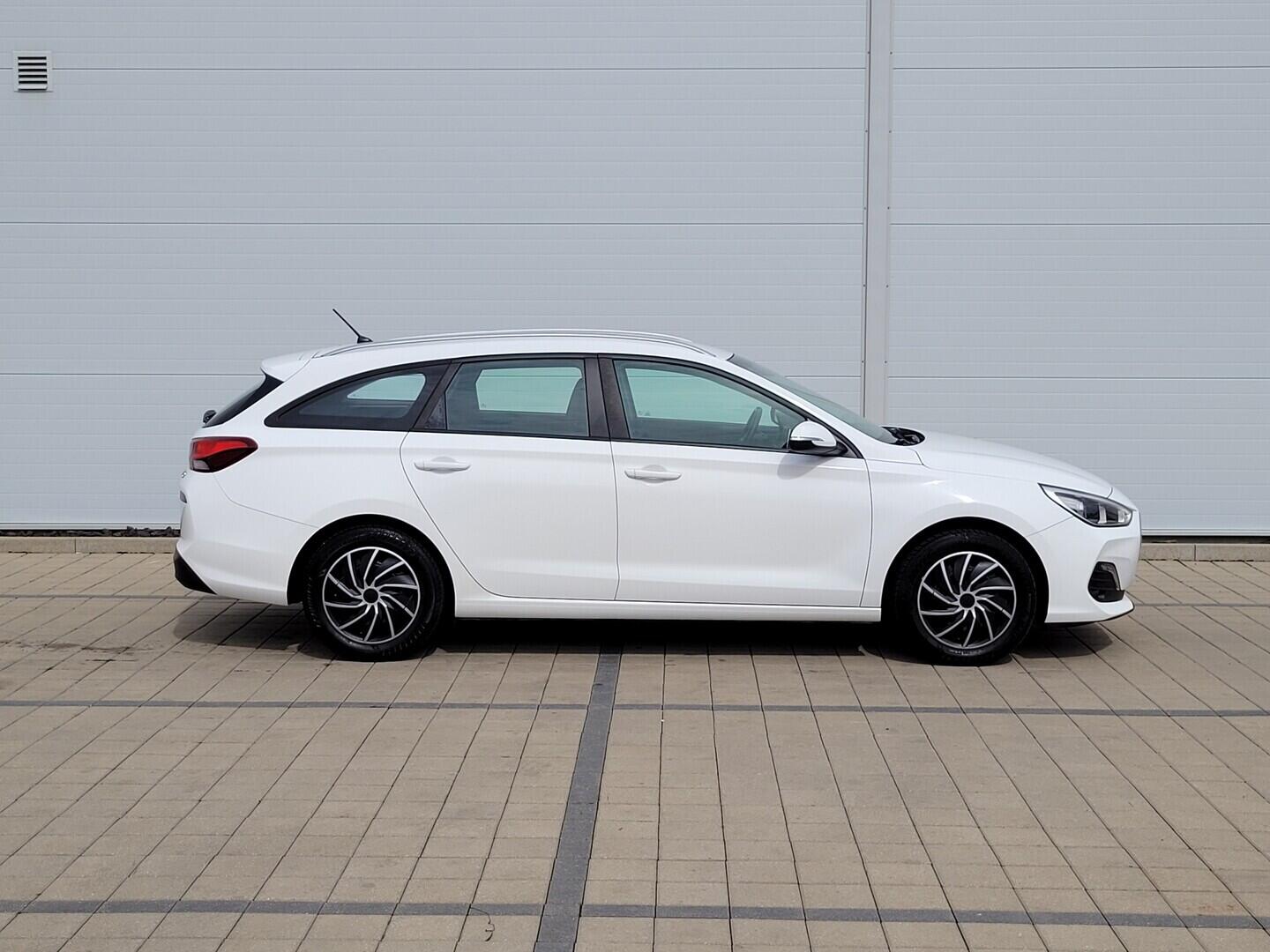 O619V07811_13.webp_I30 Komfort 1.4 T-GDI 103 kW manuál
