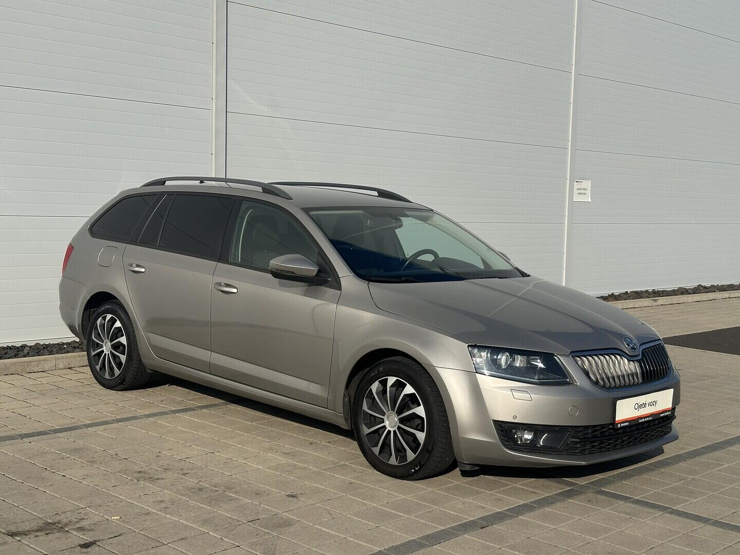 O619V07816_12.webp_OCTAVIA Elegance 2.0 TDI 110 kW manuál