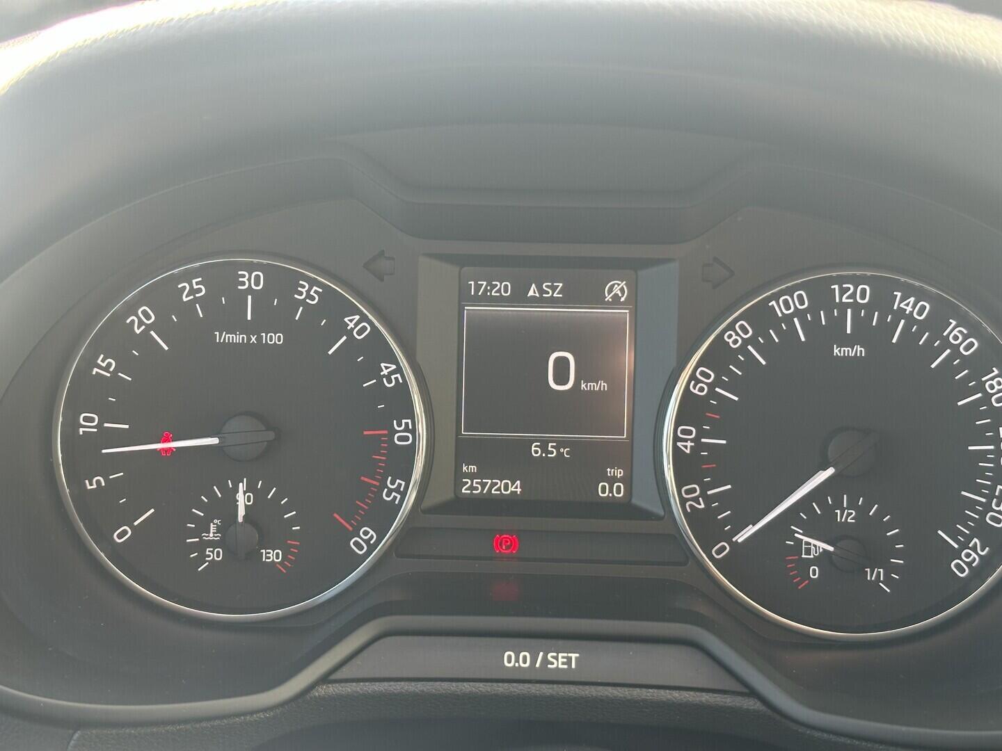 O619V07816_19.webp_OCTAVIA Elegance 2.0 TDI 110 kW manuál