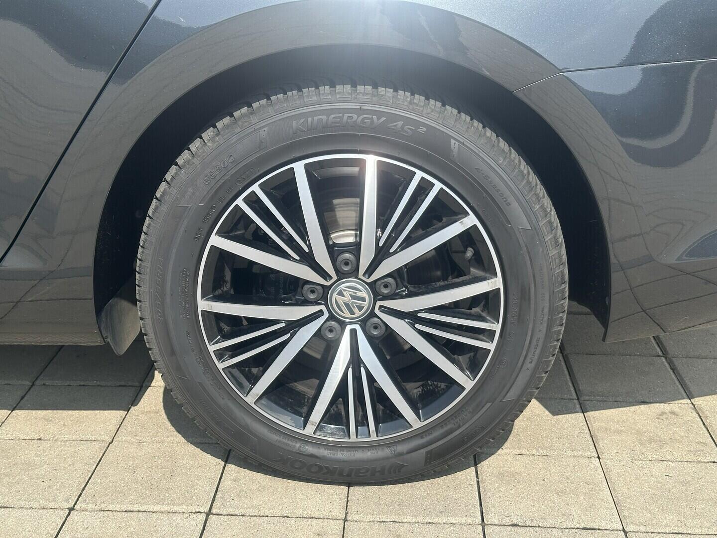 O619V07820_30.webp_GOLF Variant Allstar 1.4 TSI 110 kW manuál