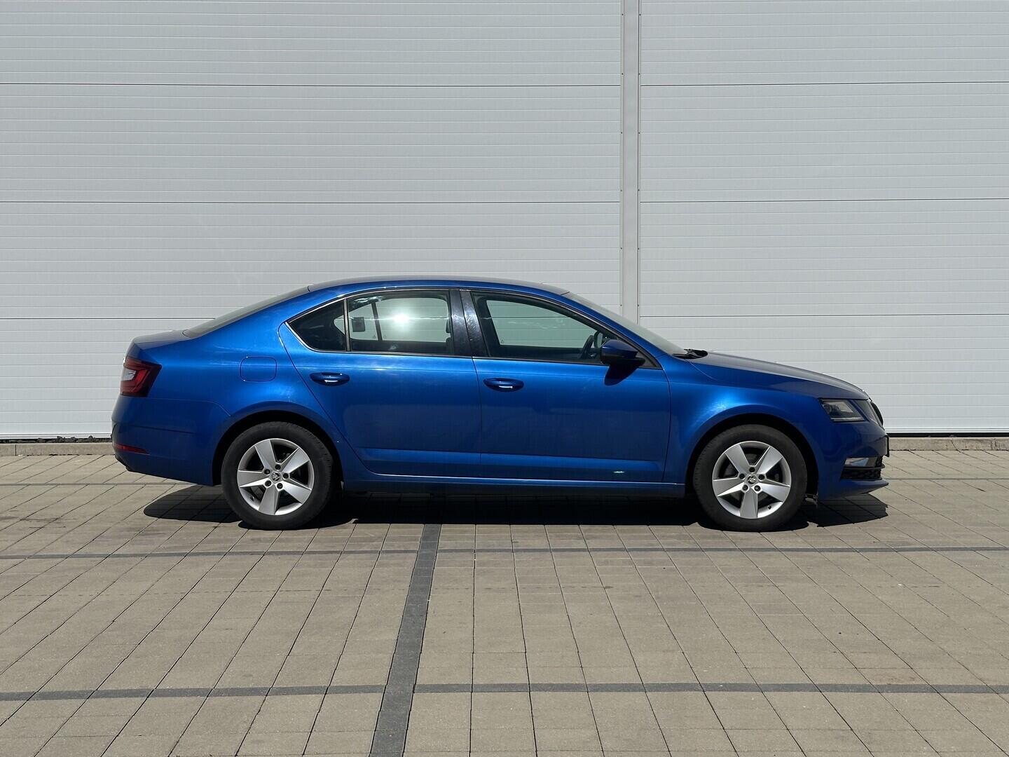O619V07823_13.webp_OCTAVIA Ambition 1.4 TSI 110 kW manuál, DPH