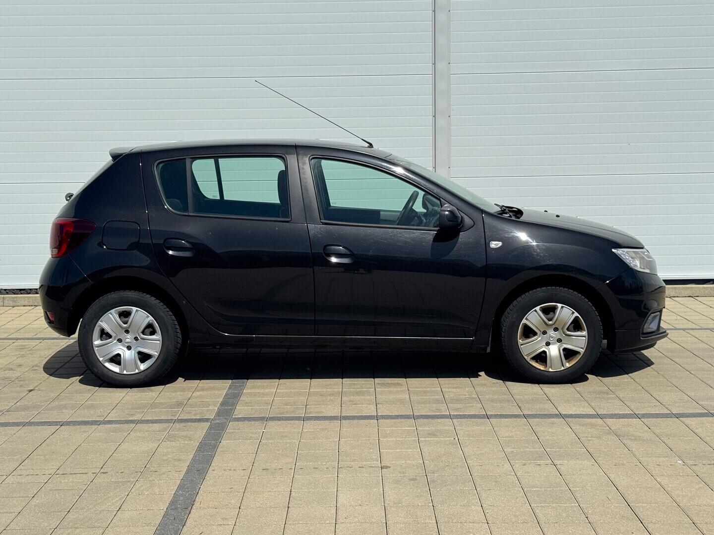 O619V07830_13.webp_SANDERO Access 1.0             54 kW manuál