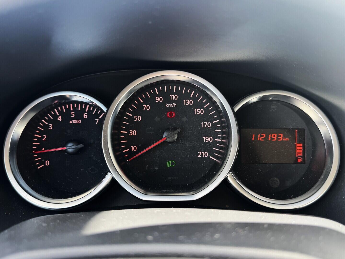 O619V07830_19.webp_SANDERO Access 1.0             54 kW manuál