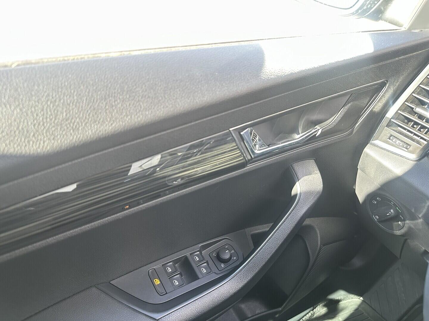 O619V07831_24.webp_KAROQ Style Plus 1.5 TSI 110 kW automat