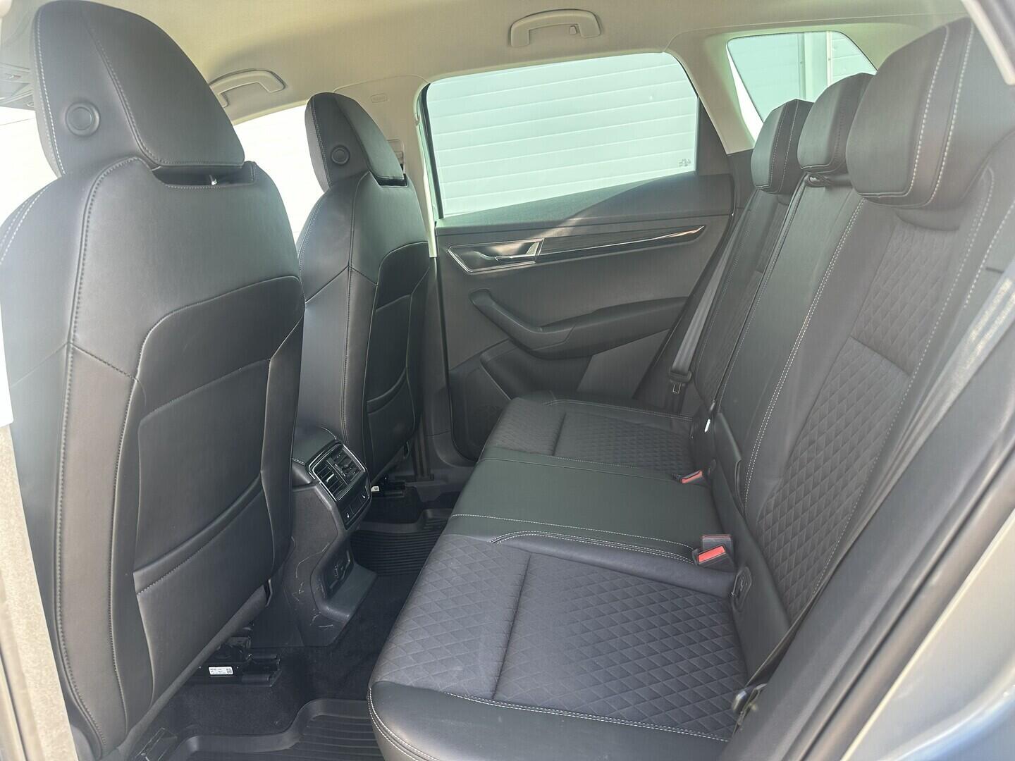 O619V07831_30.webp_KAROQ Style Plus 1.5 TSI 110 kW automat