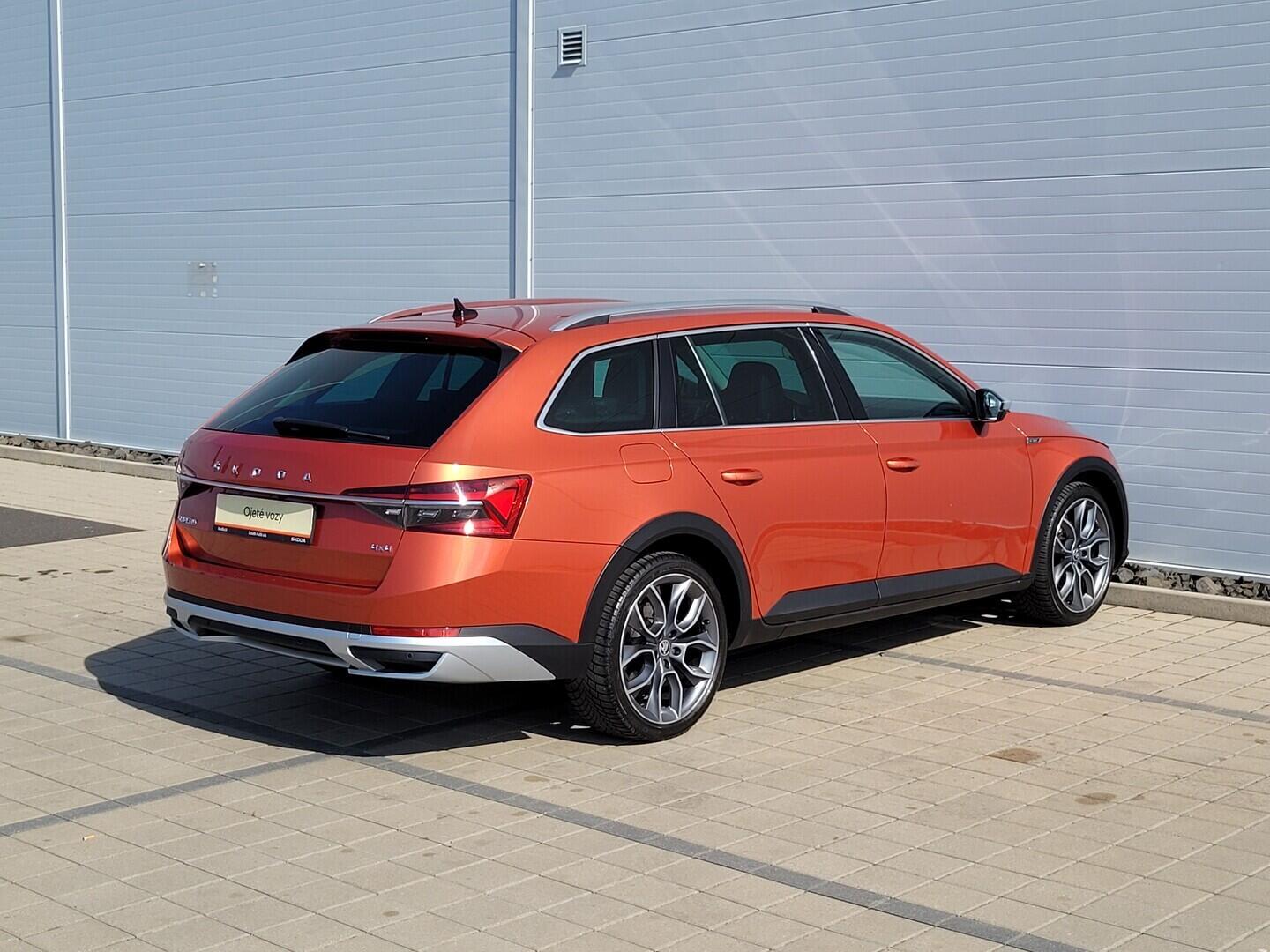 O619V07836_14.webp_SUPERB Scout 2.0 TDI 140 kW automat