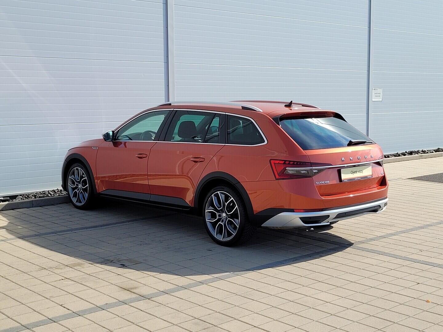 O619V07836_16.webp_SUPERB Scout 2.0 TDI 140 kW automat