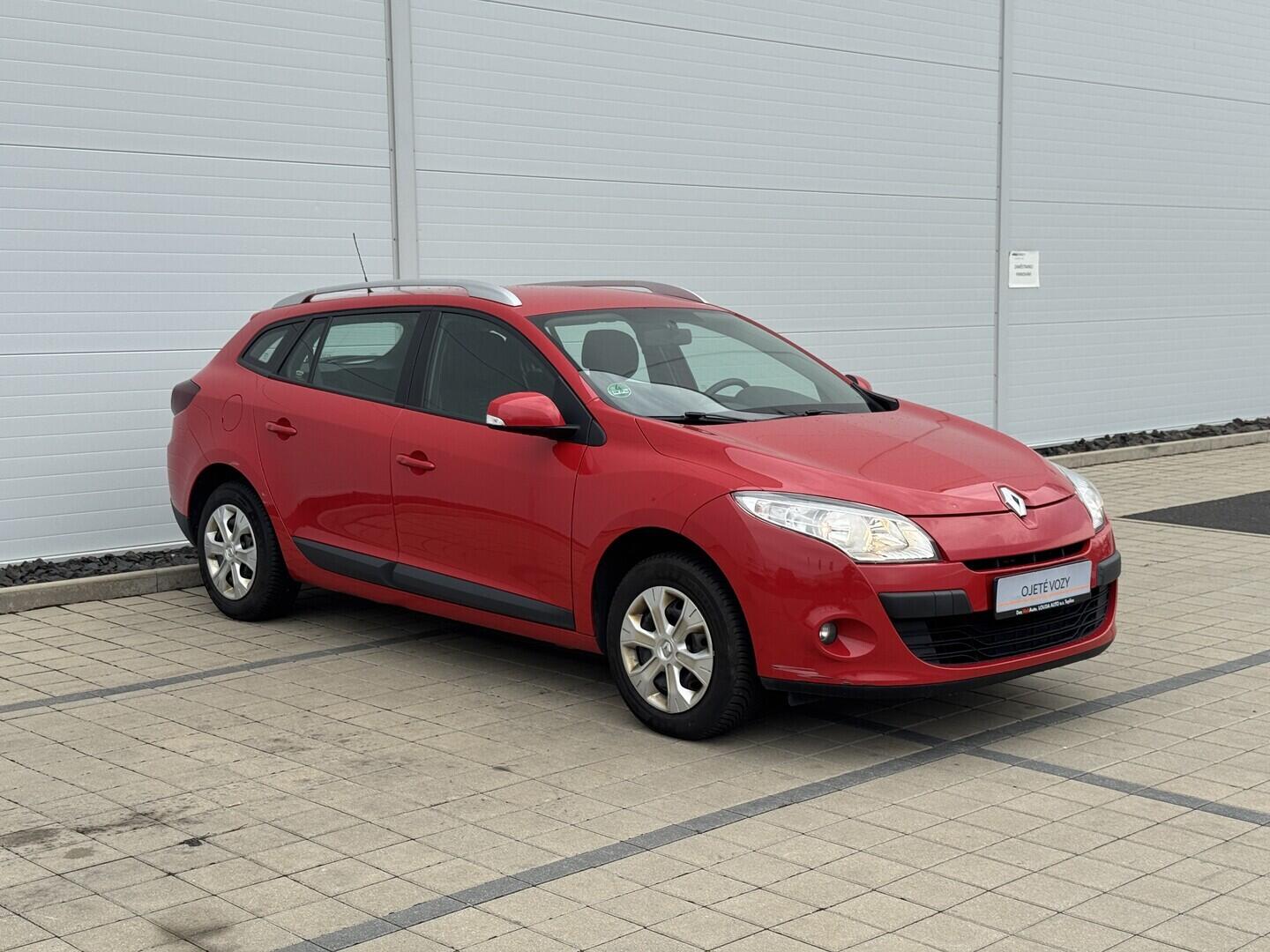 O619V07837_12.webp_MÉGANE  1.6 1.6 16v 74 kW manuál