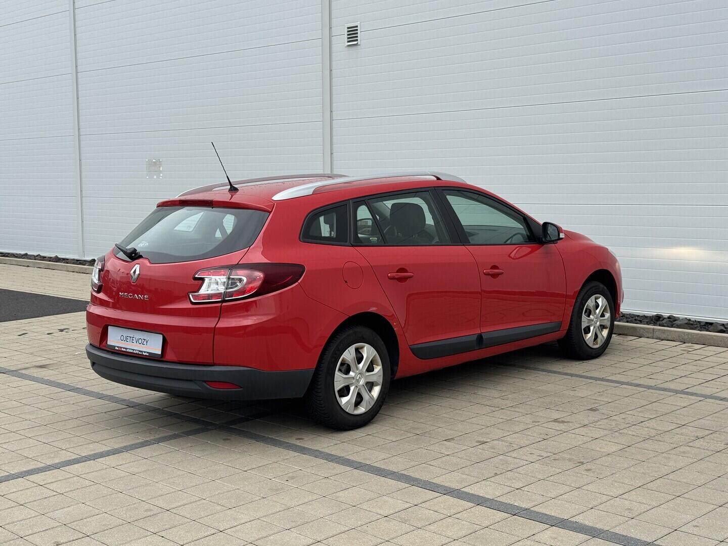 O619V07837_14.webp_MÉGANE  1.6 1.6 16v 74 kW manuál