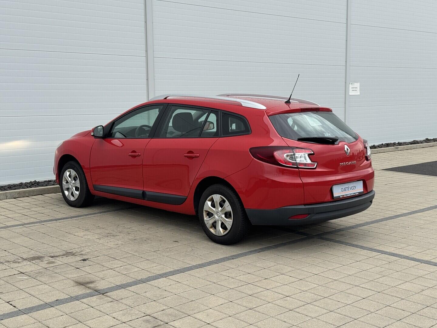 O619V07837_16.webp_MÉGANE  1.6 1.6 16v 74 kW manuál