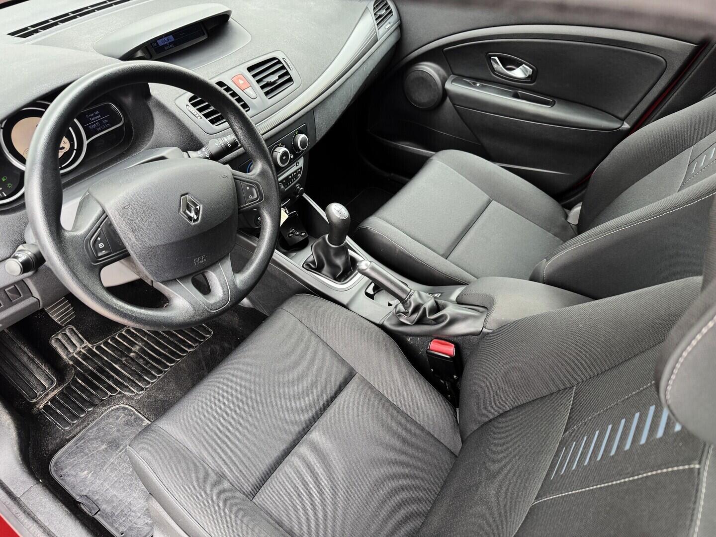 O619V07837_23.webp_MÉGANE  1.6 1.6 16v 74 kW manuál