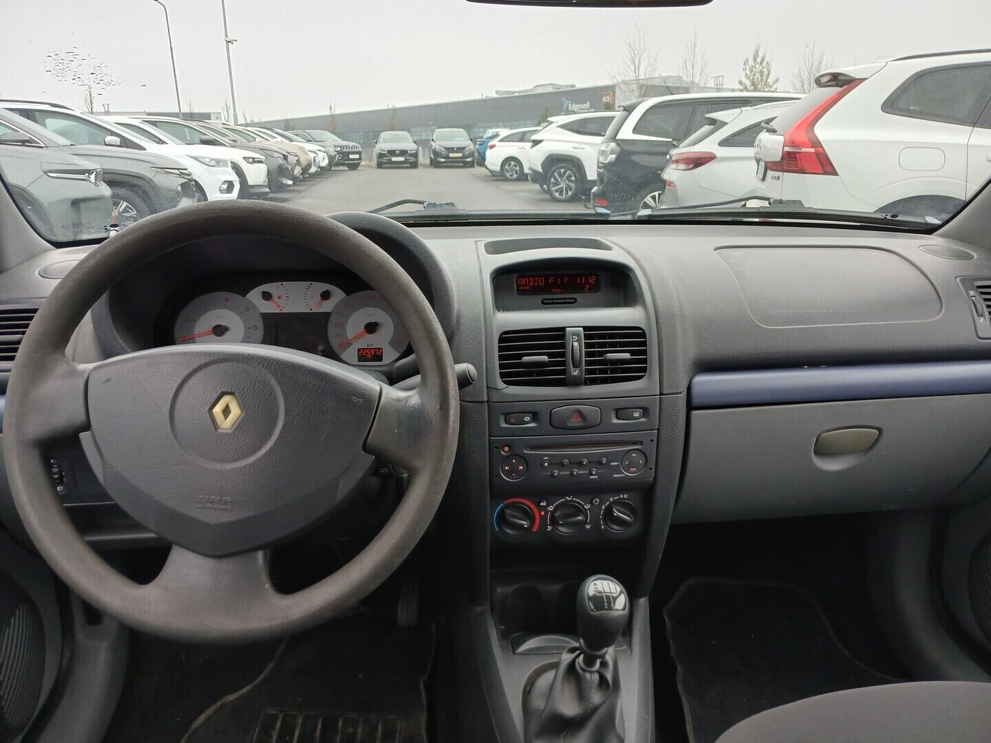 O619V07838_13.webp_THALIA  1.4 1.4 72 kW manuál