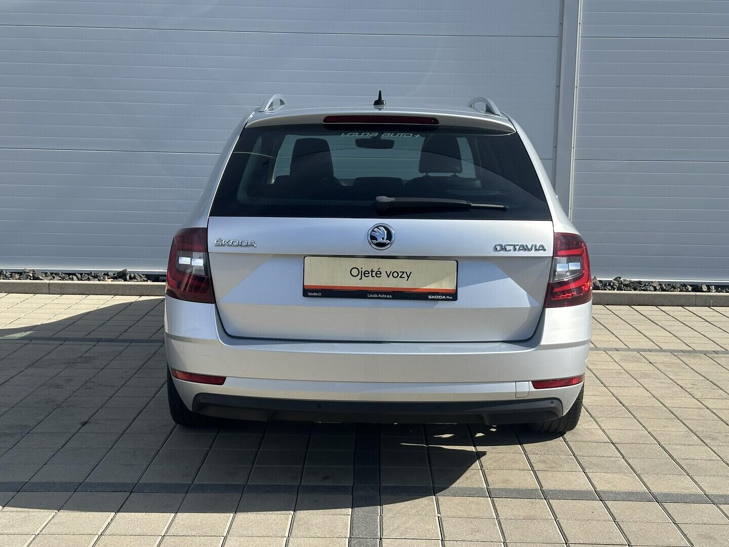 O619V07843_15.webp_OCTAVIA L&K 2.0 TSI 140 kW automat