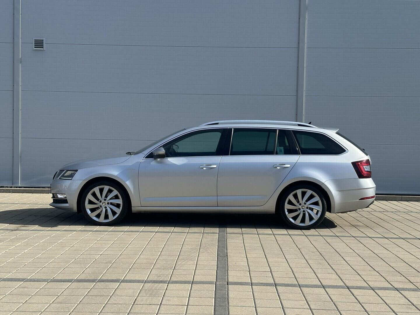 O619V07843_17.webp_OCTAVIA L&K 2.0 TSI 140 kW automat