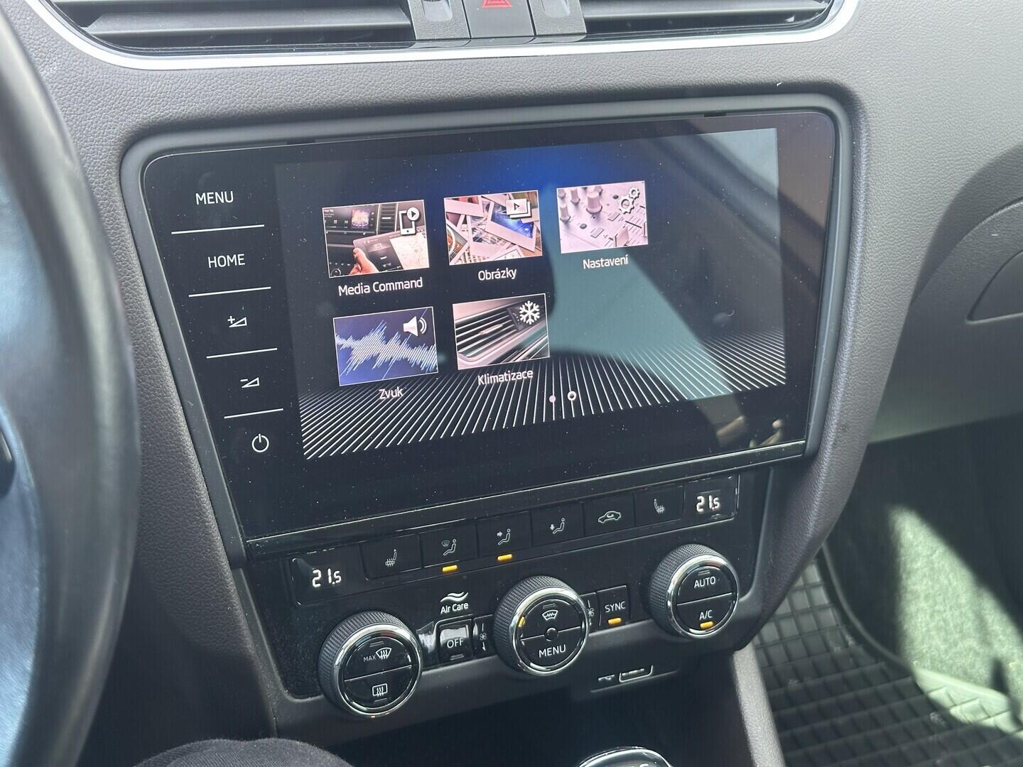 O619V07843_27.webp_OCTAVIA L&K 2.0 TSI 140 kW automat