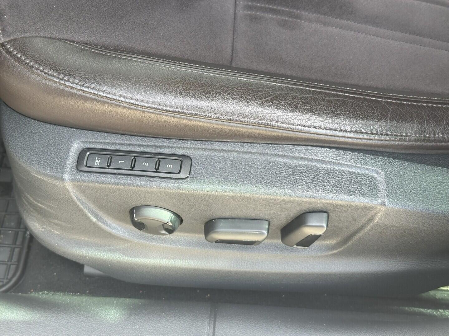 O619V07843_29.webp_OCTAVIA L&K 2.0 TSI 140 kW automat