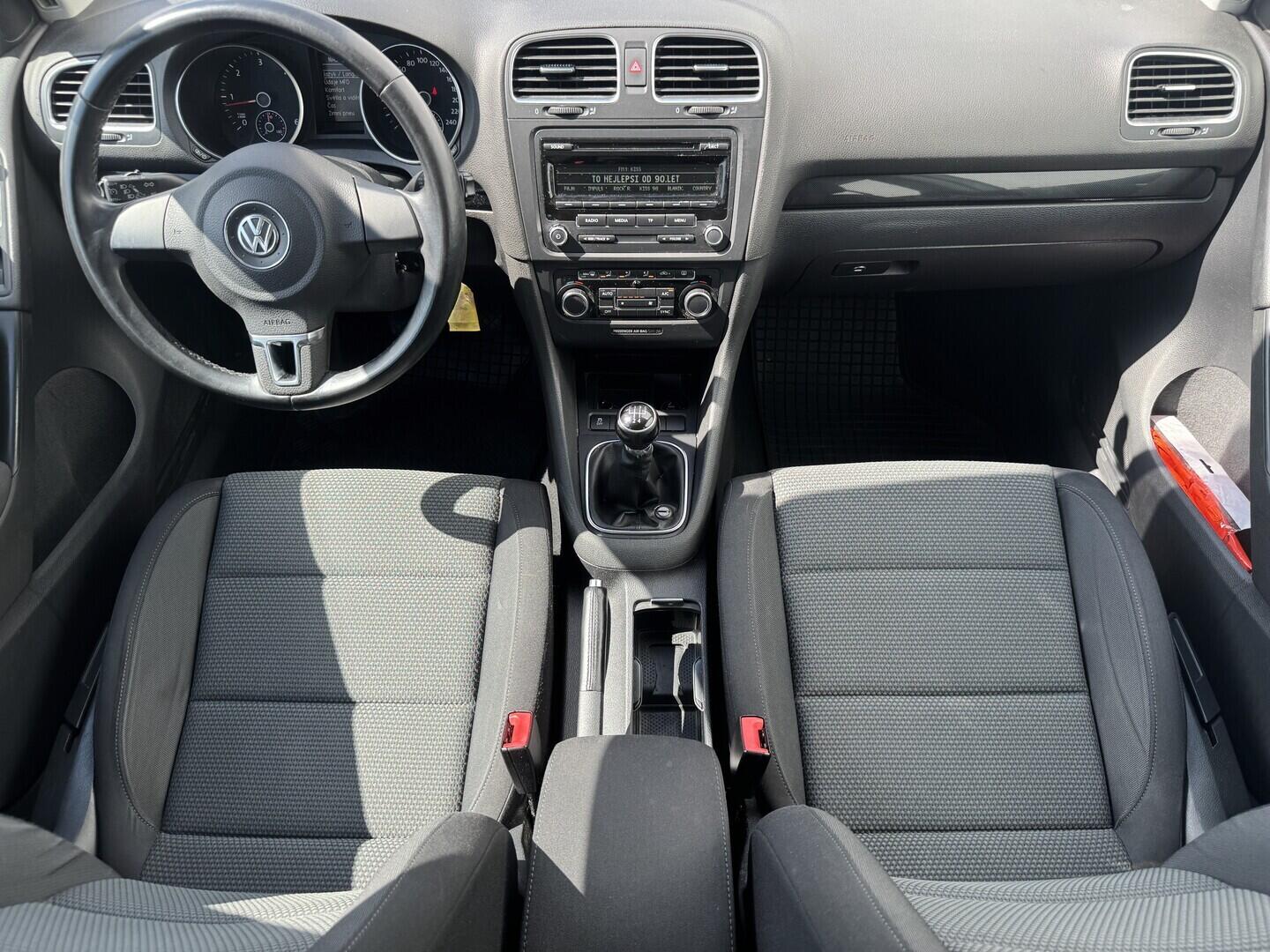 O619V07846_18.webp_GOLF Comfortline 1.6 TDI 77 kW manuál