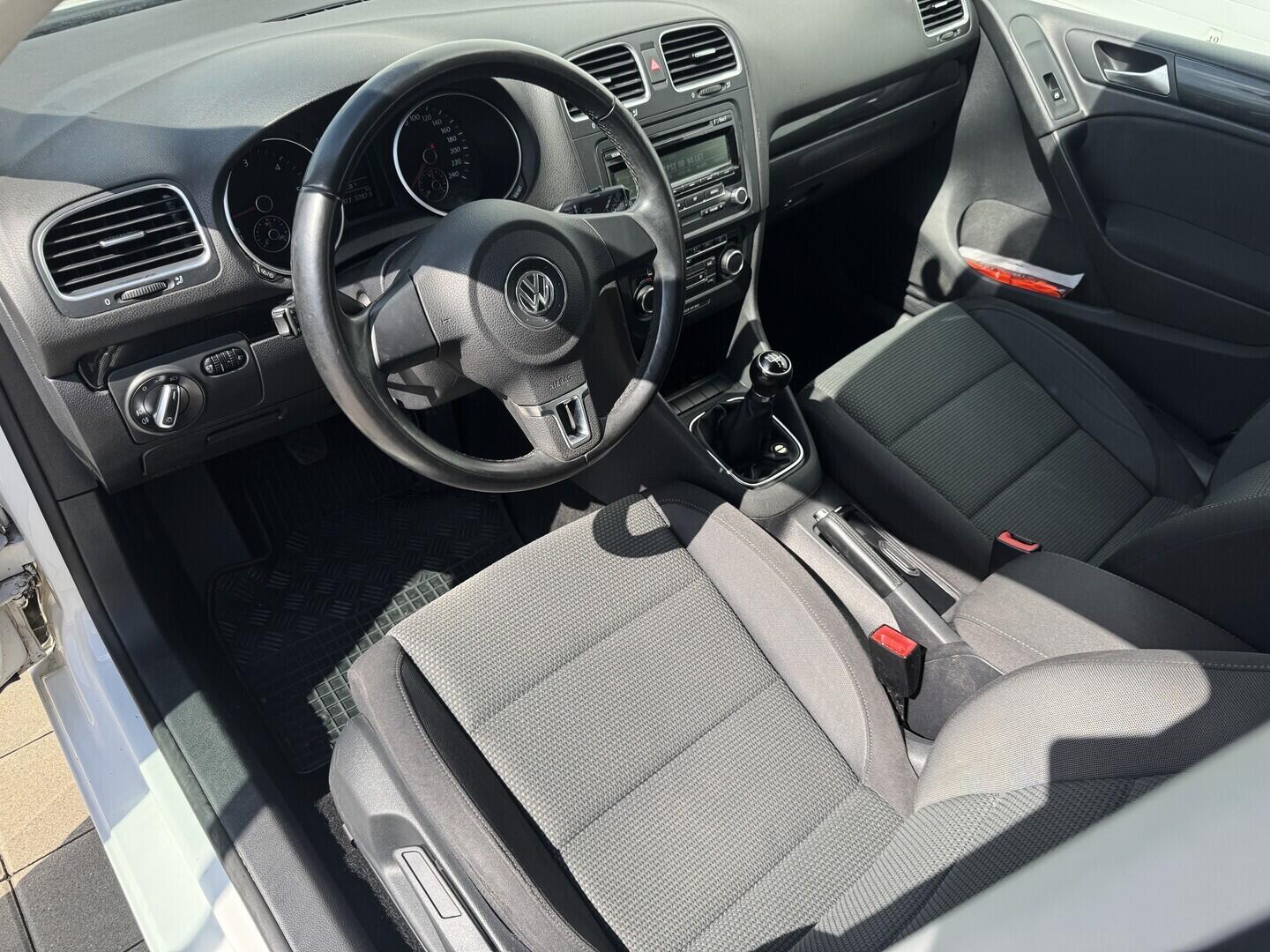 O619V07846_23.webp_GOLF Comfortline 1.6 TDI 77 kW manuál