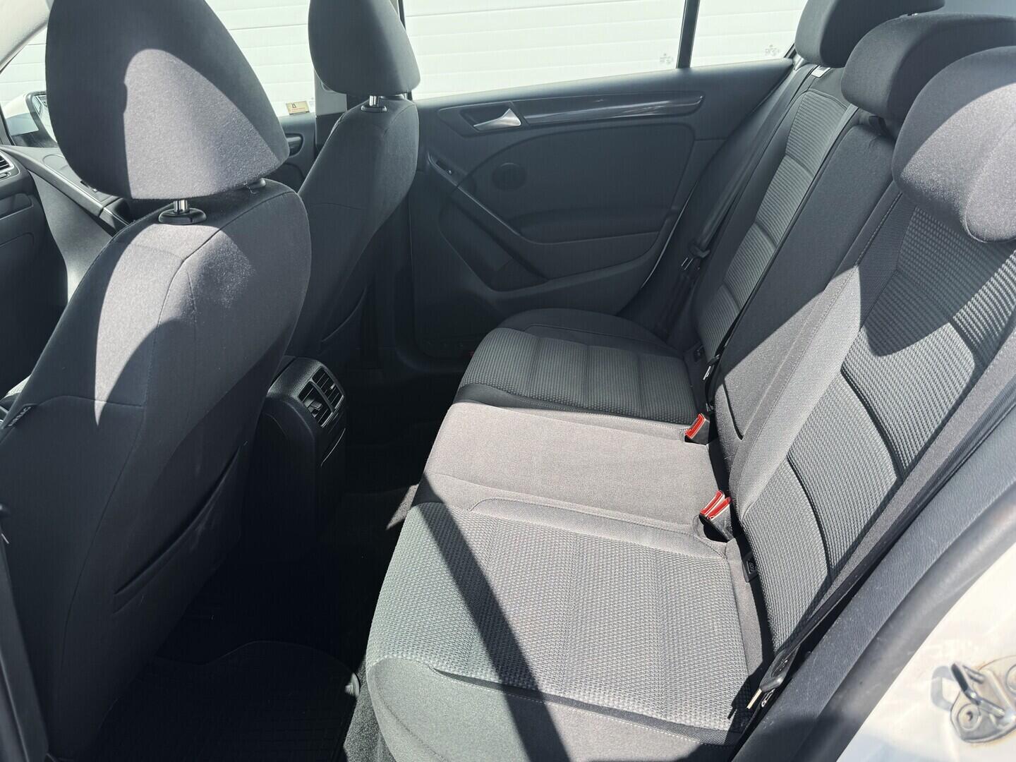 O619V07846_25.webp_GOLF Comfortline 1.6 TDI 77 kW manuál