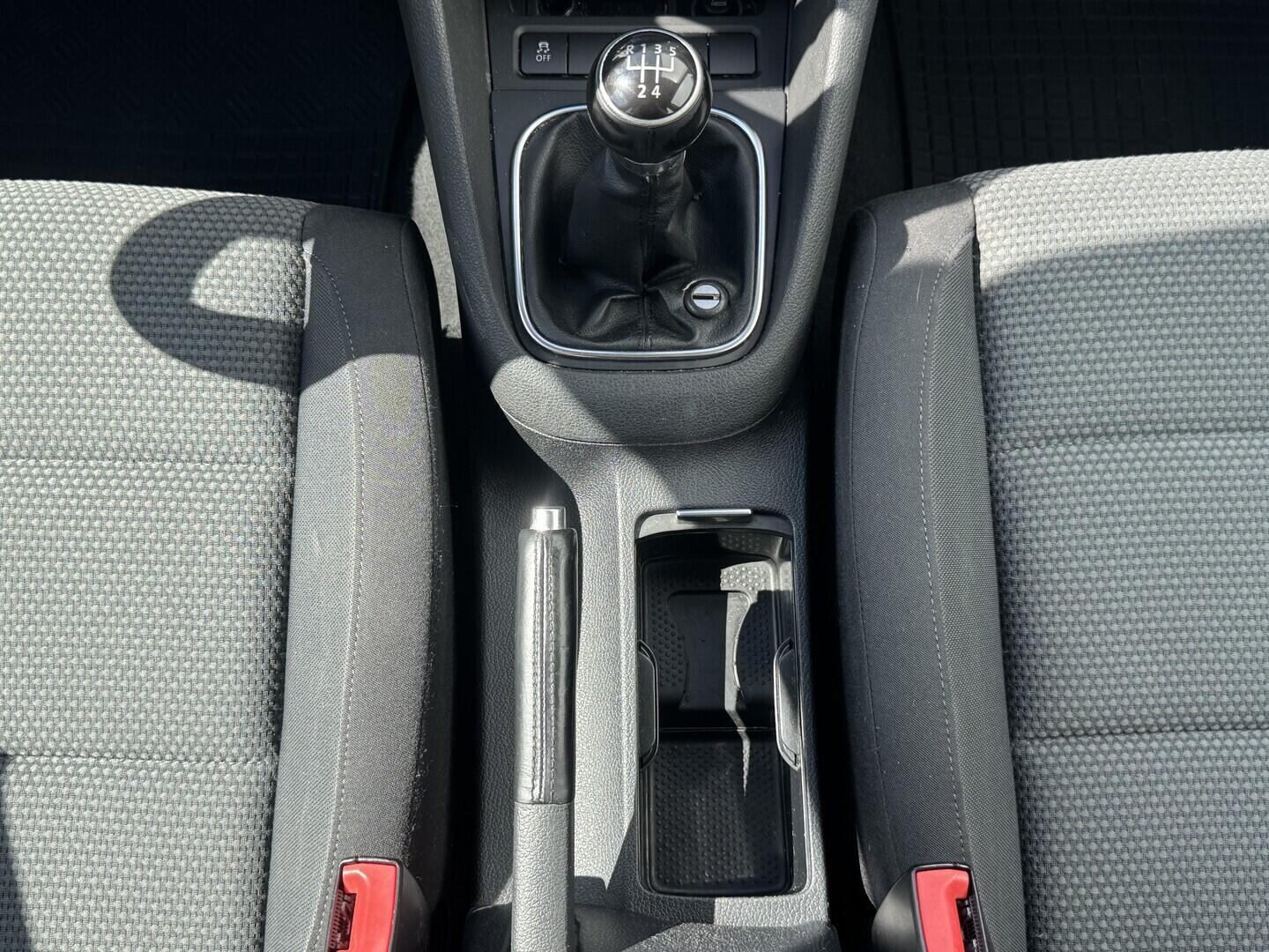 O619V07846_26.webp_GOLF Comfortline 1.6 TDI 77 kW manuál