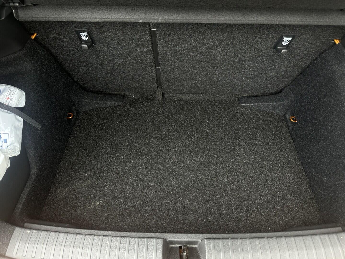 O619V07849_32.webp_KAMIQ Monte Carlo 1.5 TSI 110 kW automat, DPH