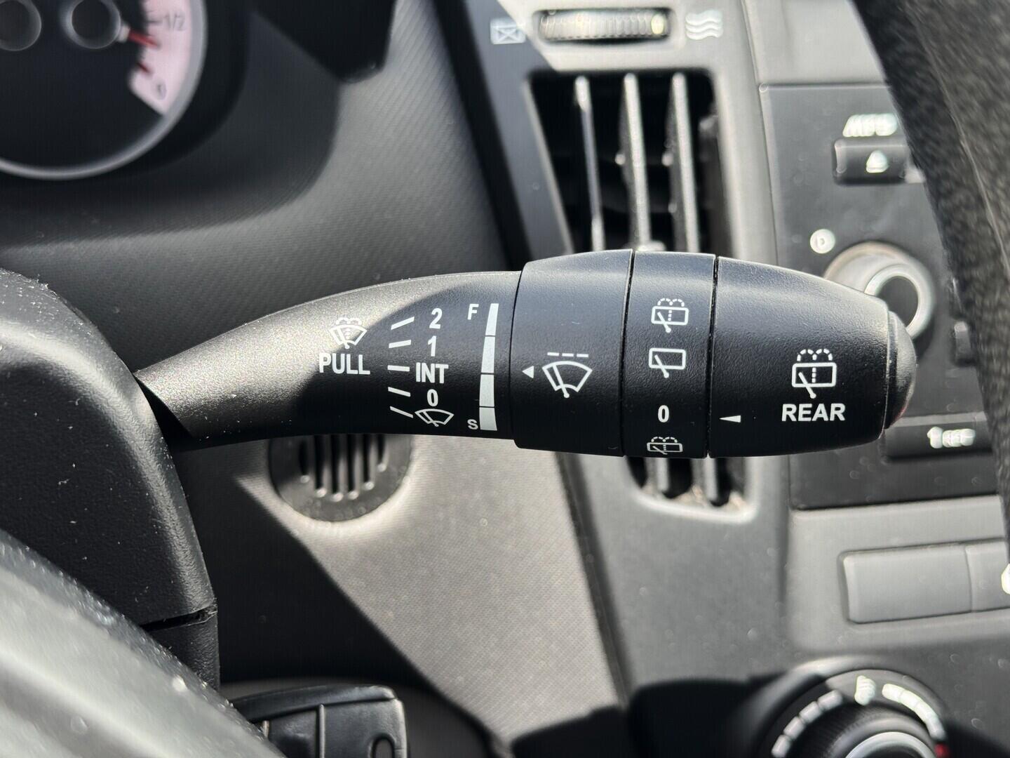 O619V07851_26.webp_CEED  1.6 CRDi 84 kW manuál