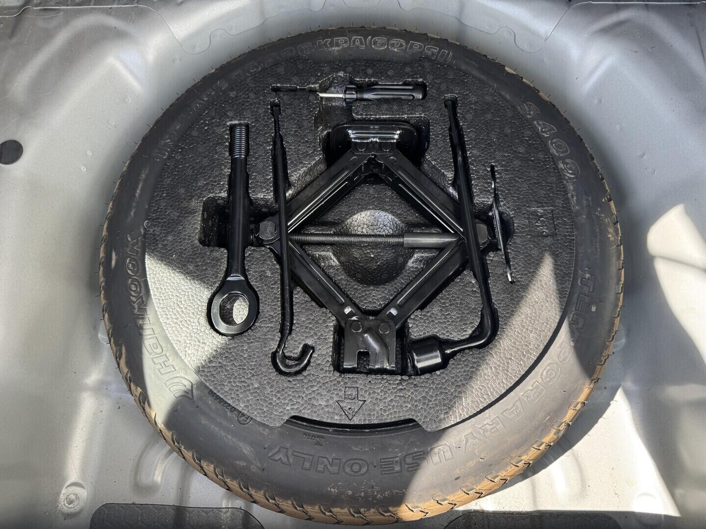 O619V07851_30.webp_CEED  1.6 CRDi 84 kW manuál