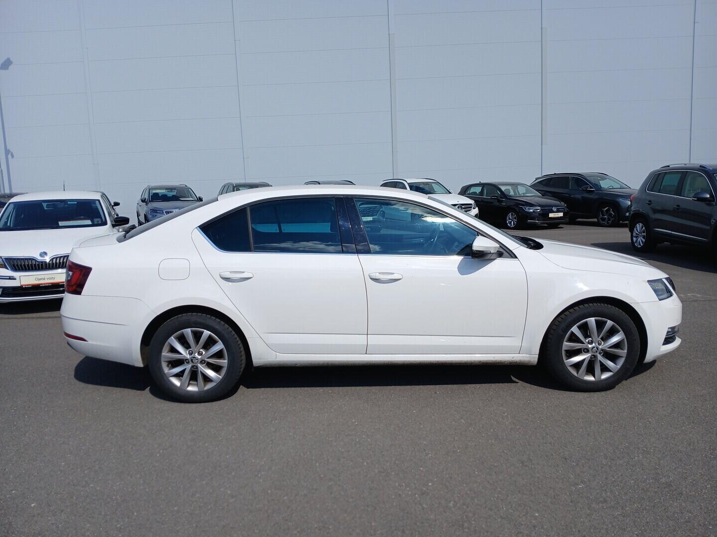 O619V07855_12.webp_OCTAVIA Style 1.5 TSI 110 kW manuál