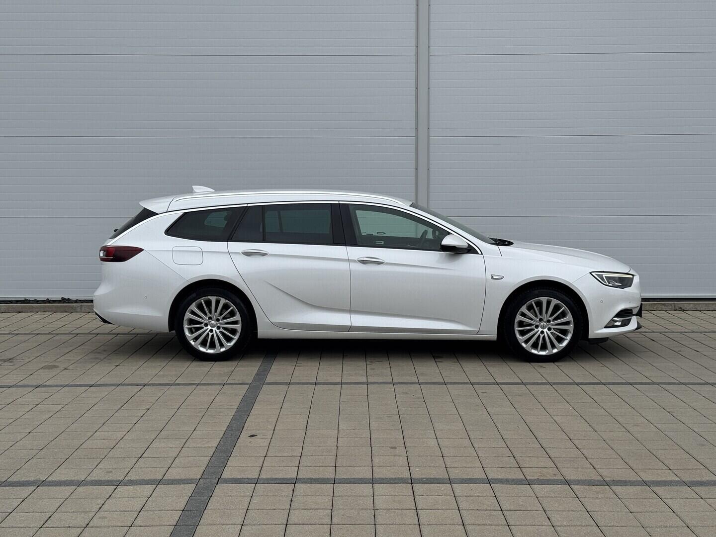O619V07856_13.webp_INSIGNIA Sport Tourer 2.0 CDTi 154 kW automat
