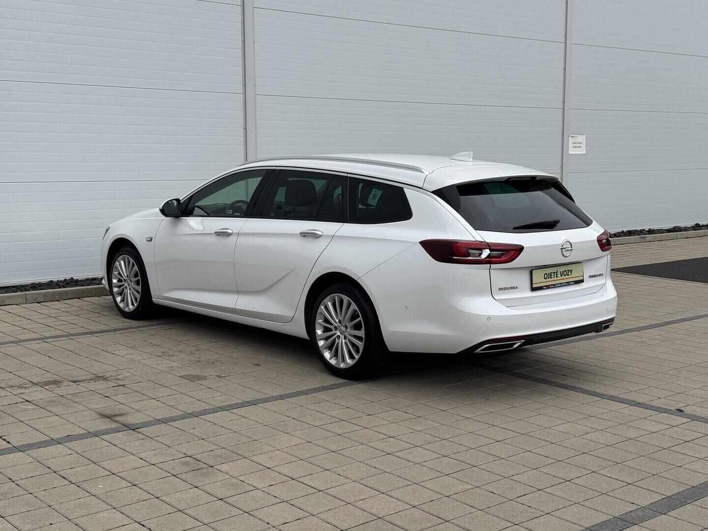 O619V07856_16.webp_INSIGNIA Sport Tourer 2.0 CDTi 154 kW automat
