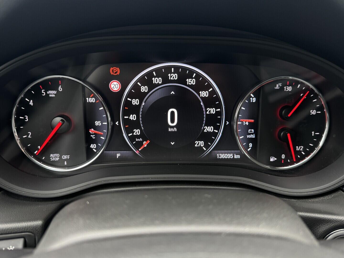 O619V07856_19.webp_INSIGNIA Sport Tourer 2.0 CDTi 154 kW automat