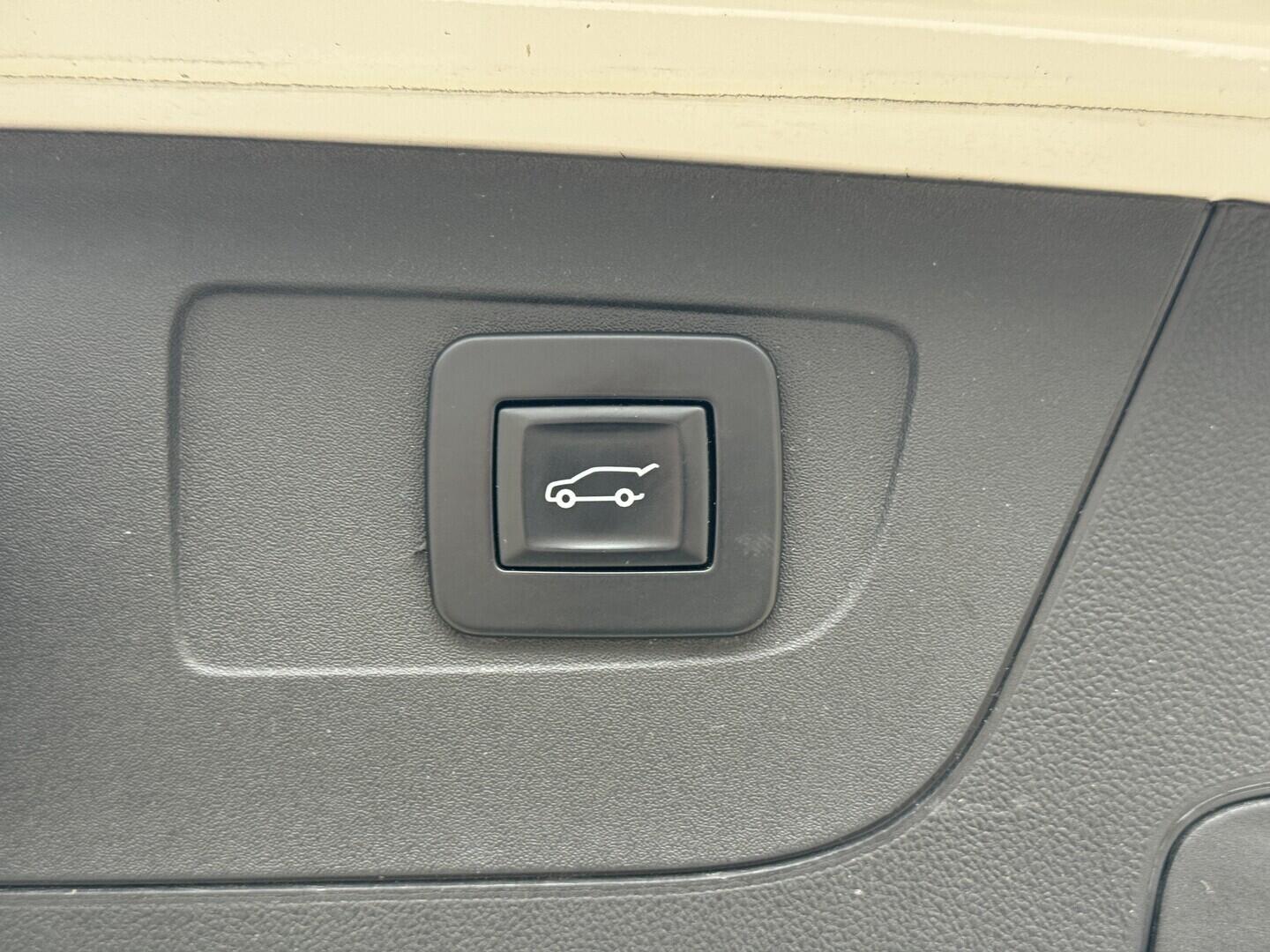 O619V07856_34.webp_INSIGNIA Sport Tourer 2.0 CDTi 154 kW automat