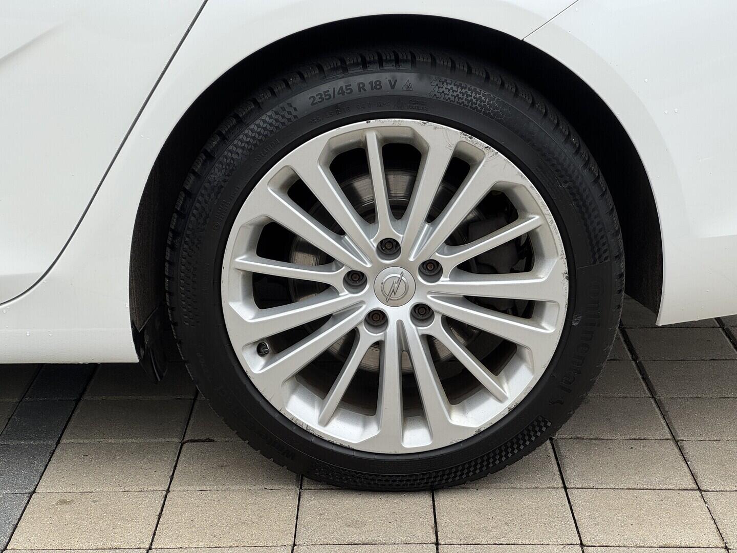 O619V07856_35.webp_INSIGNIA Sport Tourer 2.0 CDTi 154 kW automat