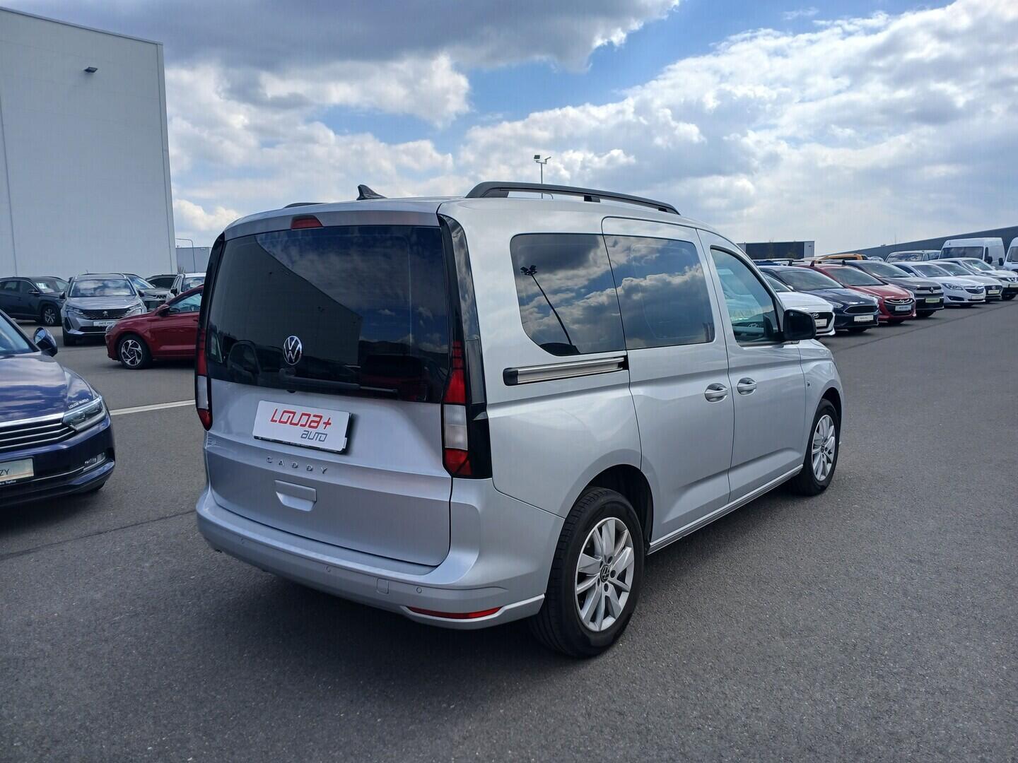 O619V07858_11.webp_CADDY Life 2.0 TDI 90 kW automat, DPH