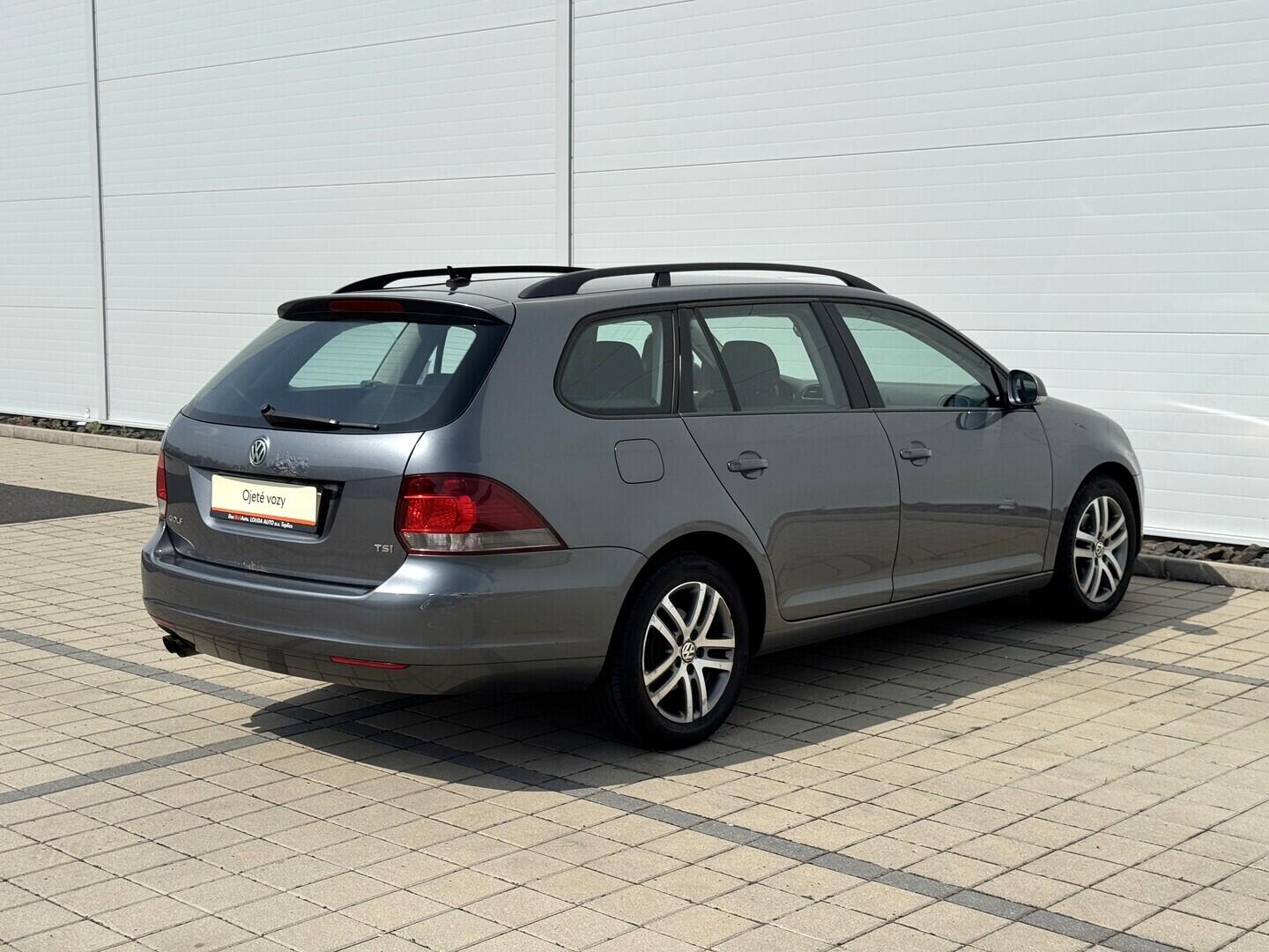 O619V07863_14.webp_GOLF VARIANT Trendline 1.4 TSI 90 kW manuál