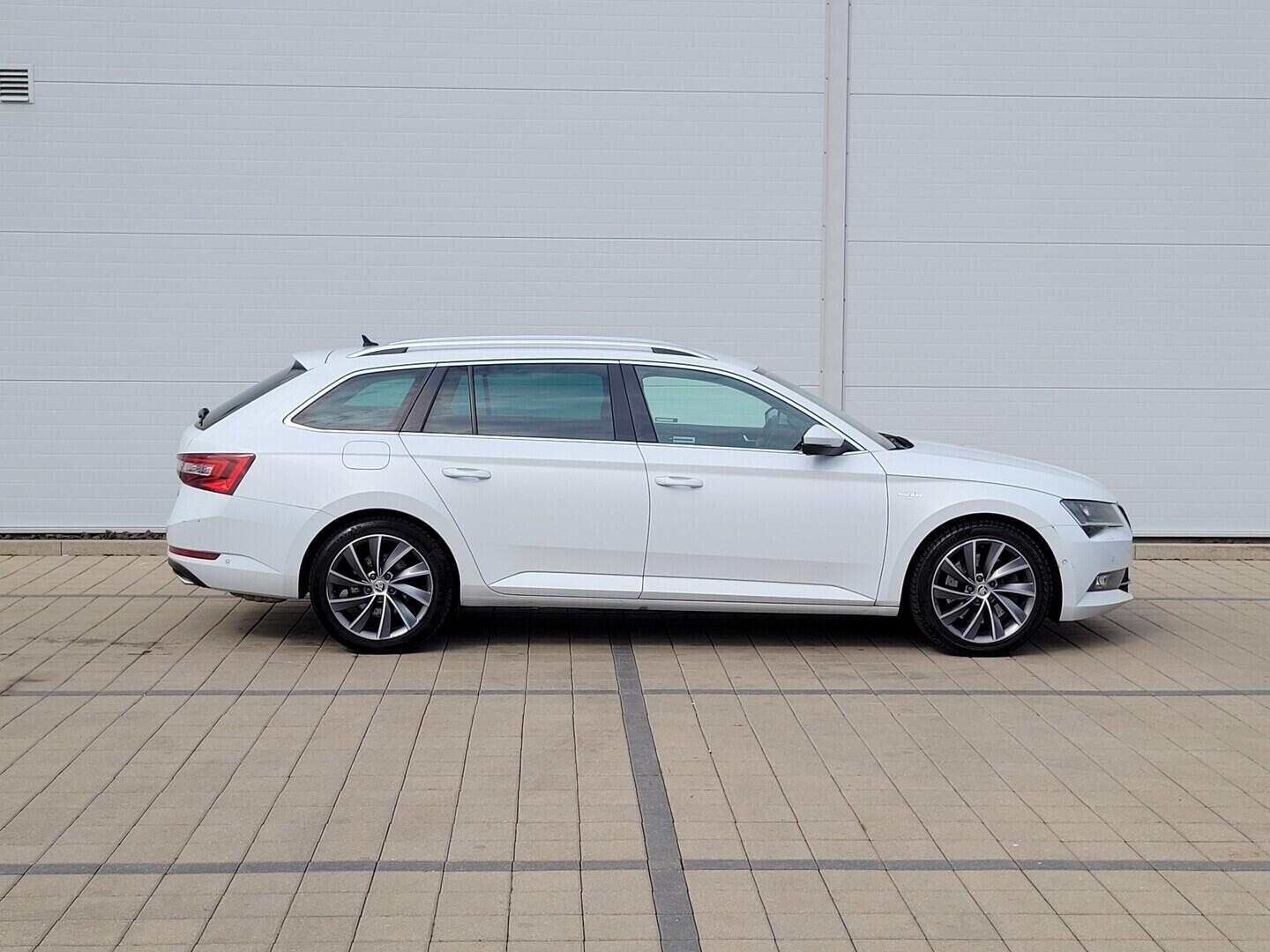 O619V07864_13.webp_SUPERB L&K 2.0 TSI 206 kW automat