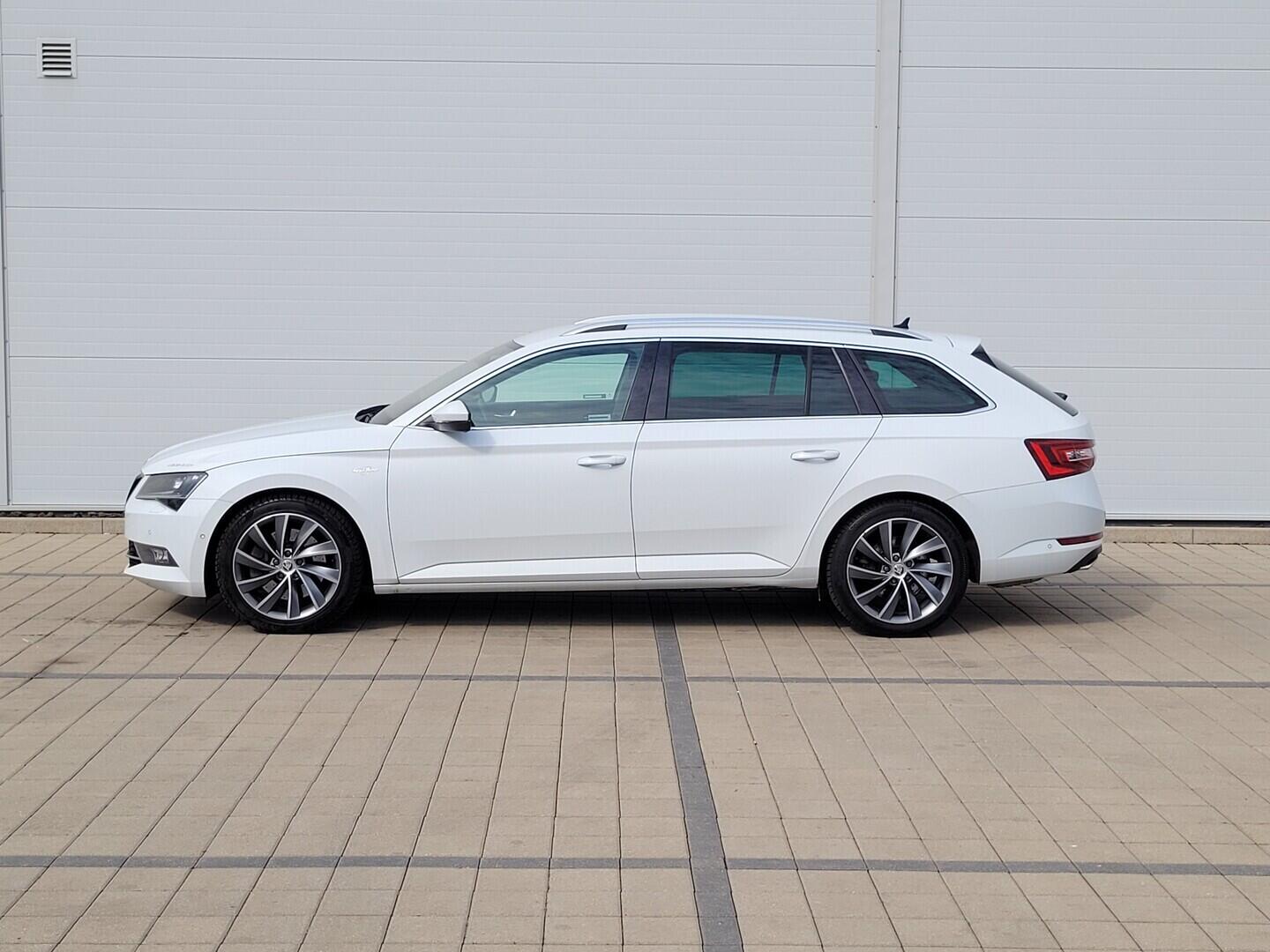 O619V07864_17.webp_SUPERB L&K 2.0 TSI 206 kW automat