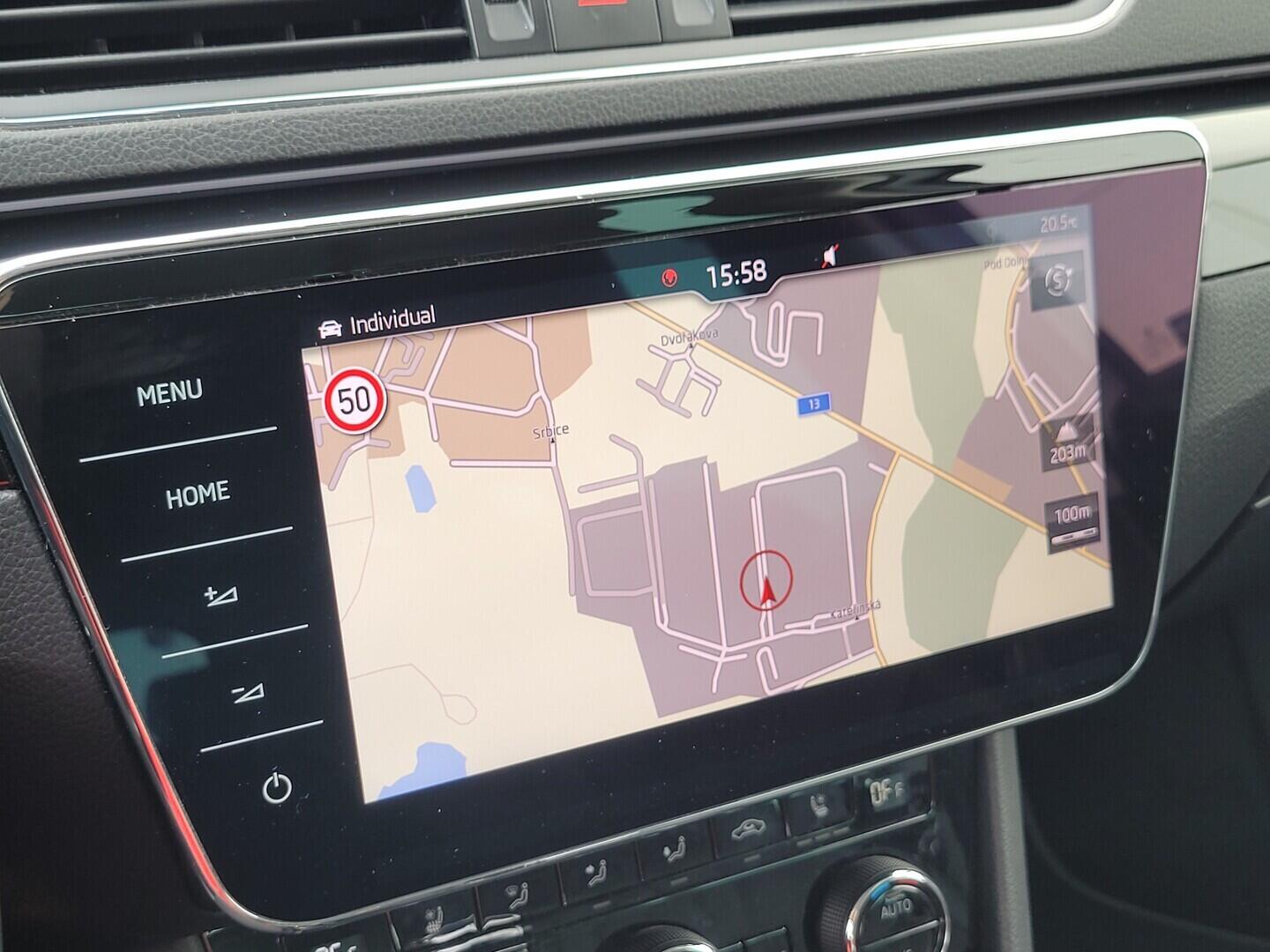 O619V07864_24.webp_SUPERB L&K 2.0 TSI 206 kW automat