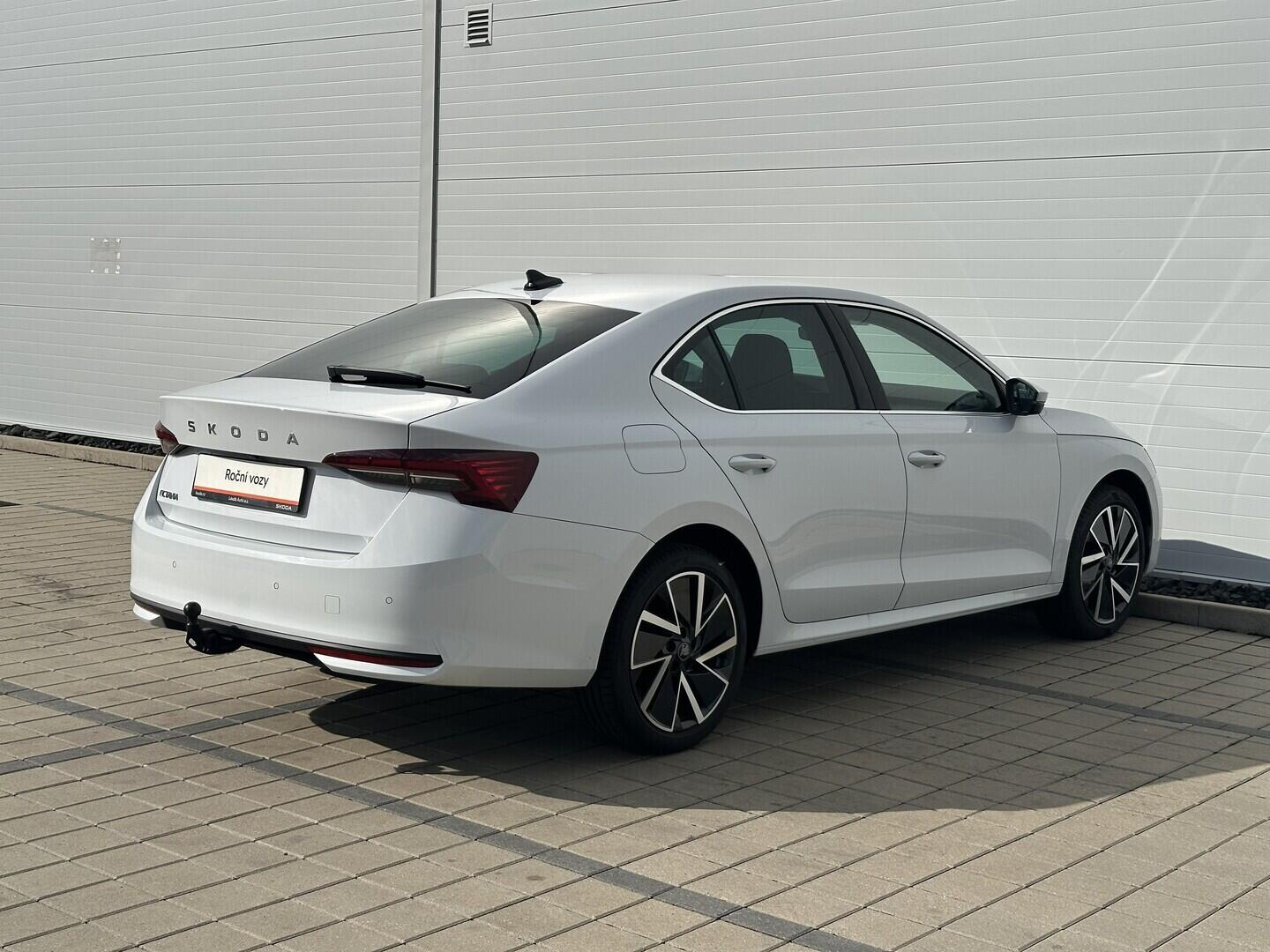 O619V07867_14.webp_OCTAVIA Top Selection 1.5 TSI 110 kW manuál, DPH