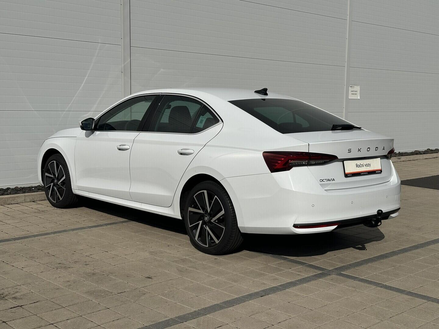 O619V07867_16.webp_OCTAVIA Top Selection 1.5 TSI 110 kW manuál, DPH