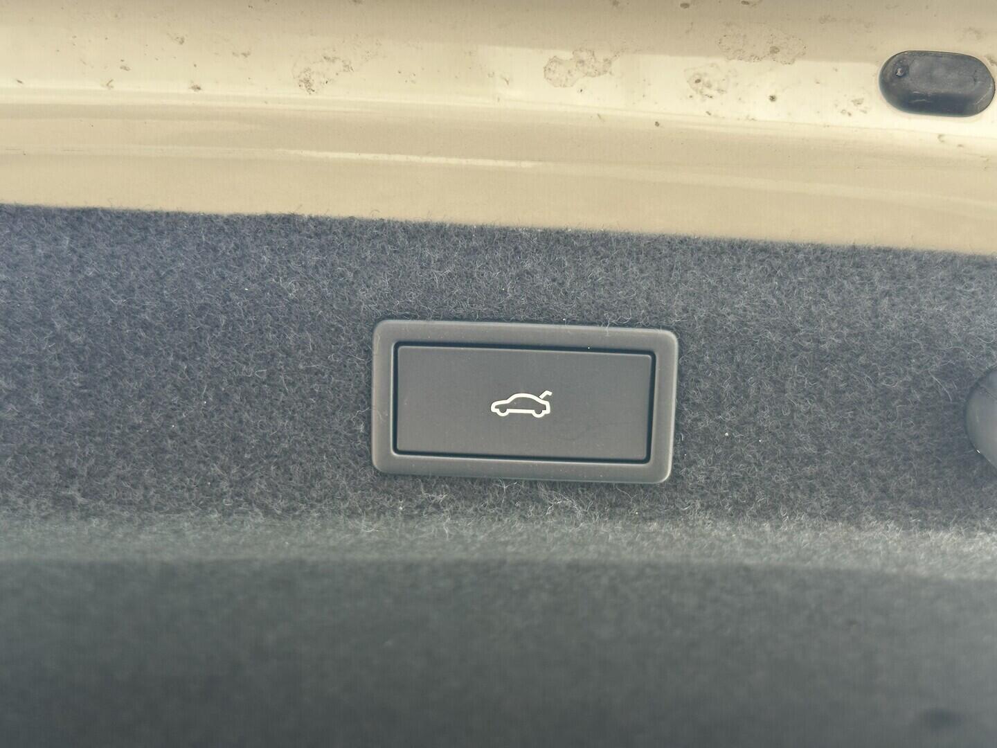 O619V07867_33.webp_OCTAVIA Top Selection 1.5 TSI 110 kW manuál, DPH