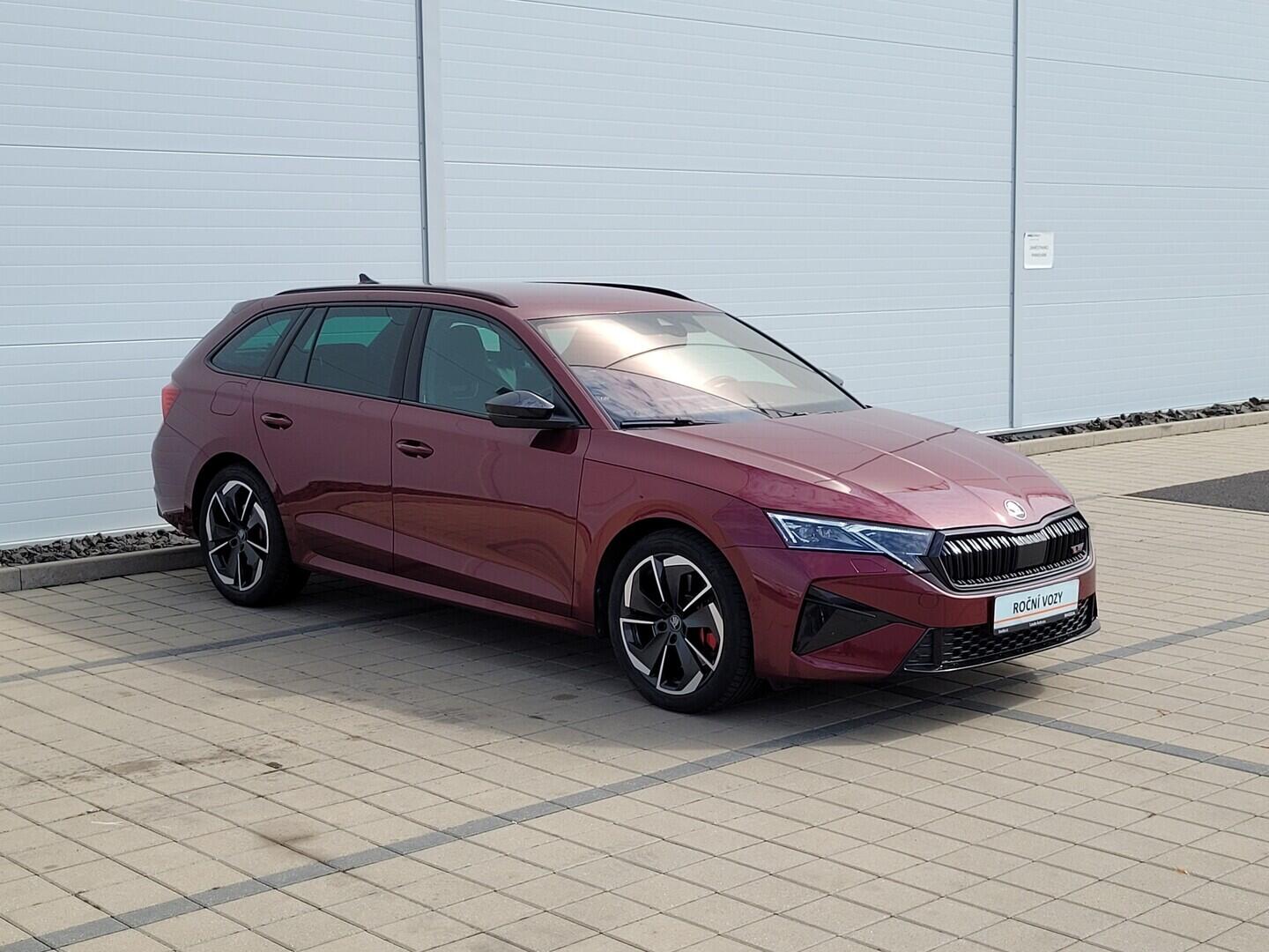 O619V07868_12.webp_OCTAVIA RS 2.0 TSI 195 kW automat, DPH