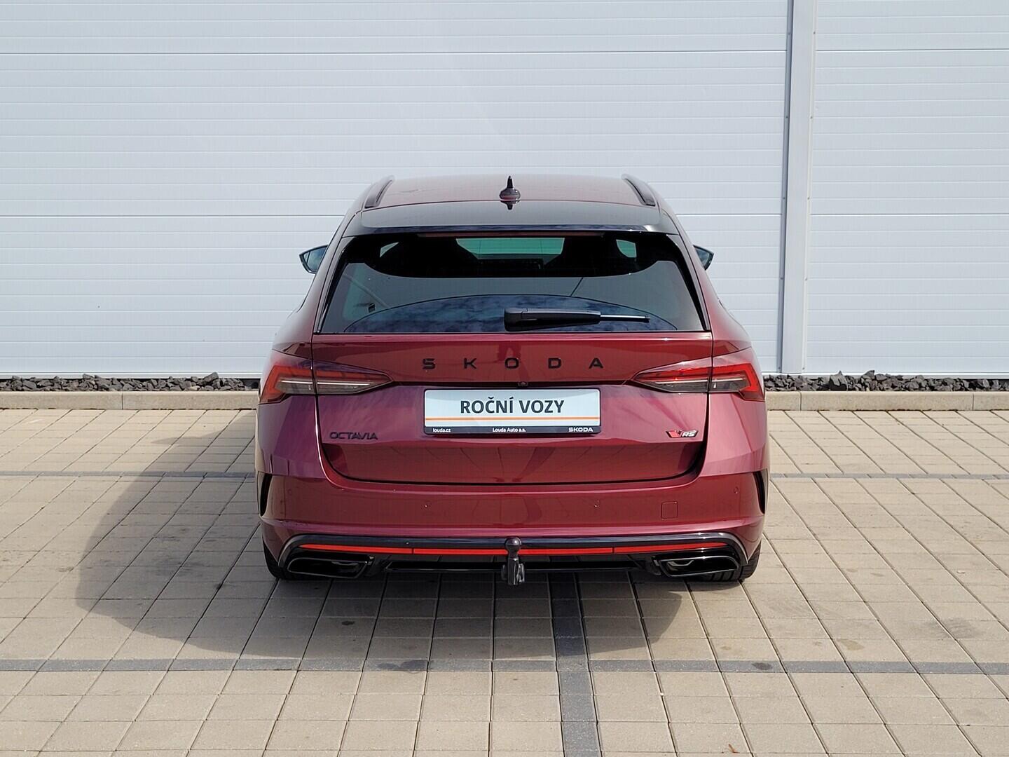 O619V07868_15.webp_OCTAVIA RS 2.0 TSI 195 kW automat, DPH