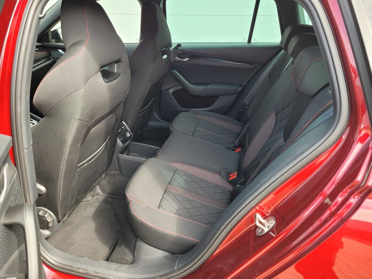 O619V07868_22.webp_OCTAVIA RS 2.0 TSI 195 kW automat, DPH