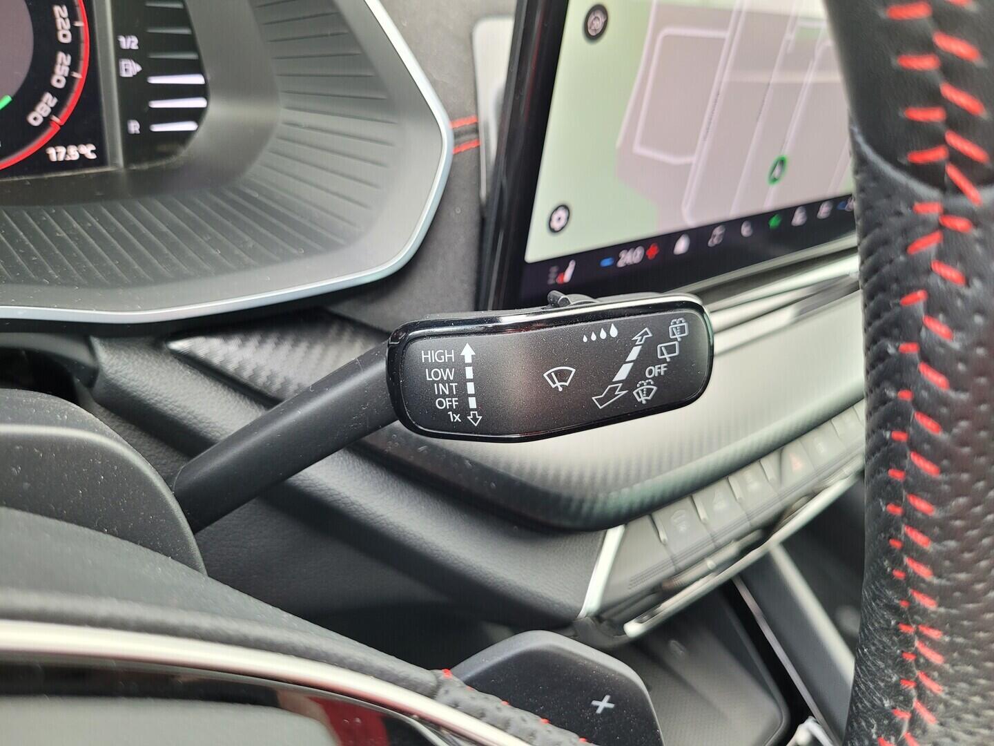 O619V07868_26.webp_OCTAVIA RS 2.0 TSI 195 kW automat, DPH