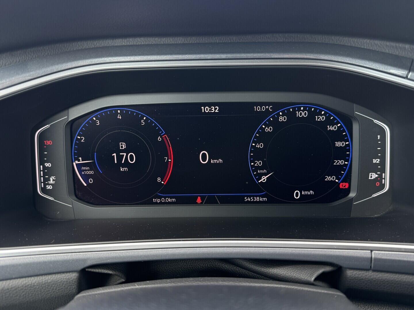 O619V07869_19.webp_T-ROC Style 1.0 TSI 81 kW manuál