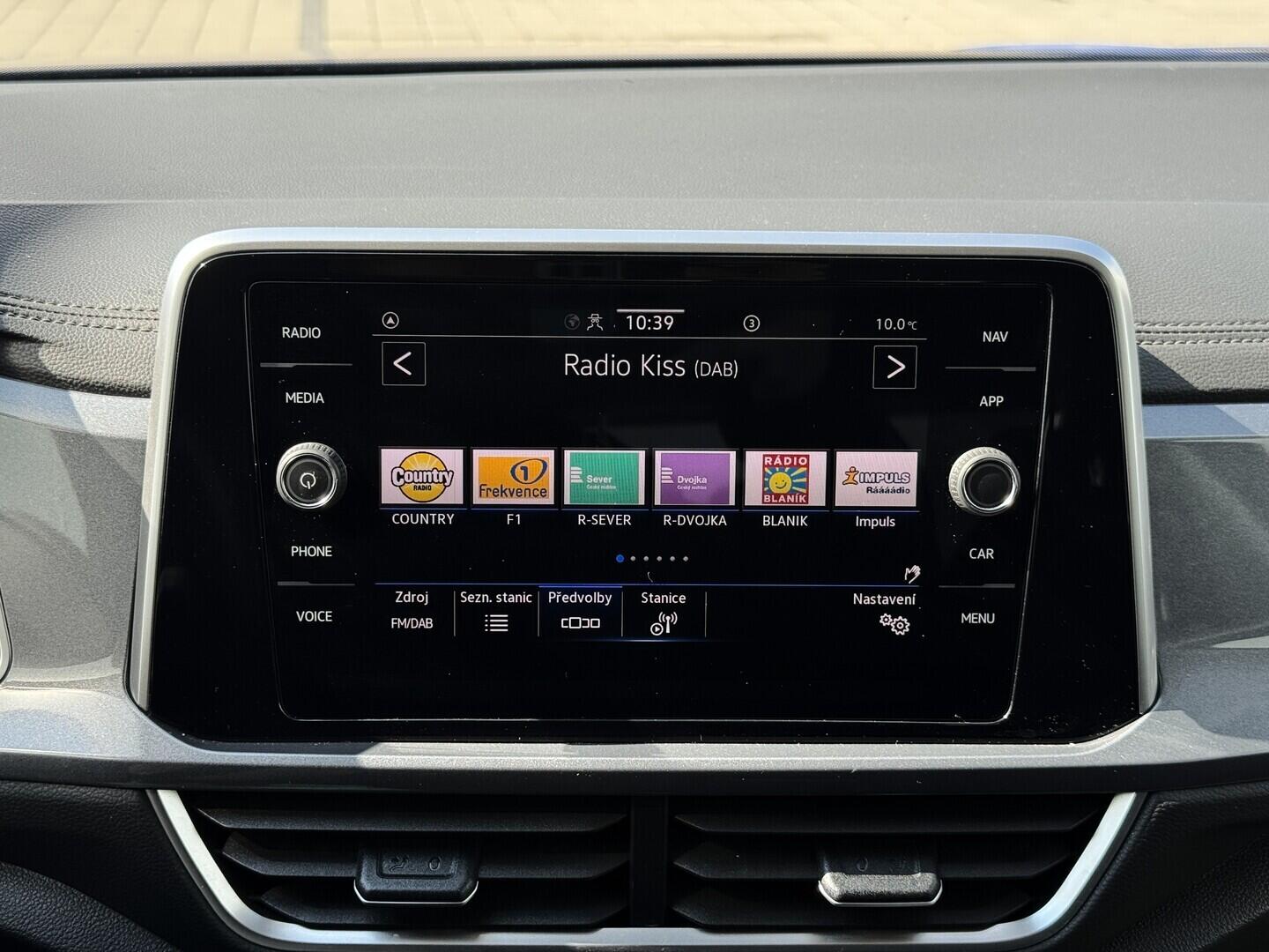 O619V07869_31.webp_T-ROC Style 1.0 TSI 81 kW manuál