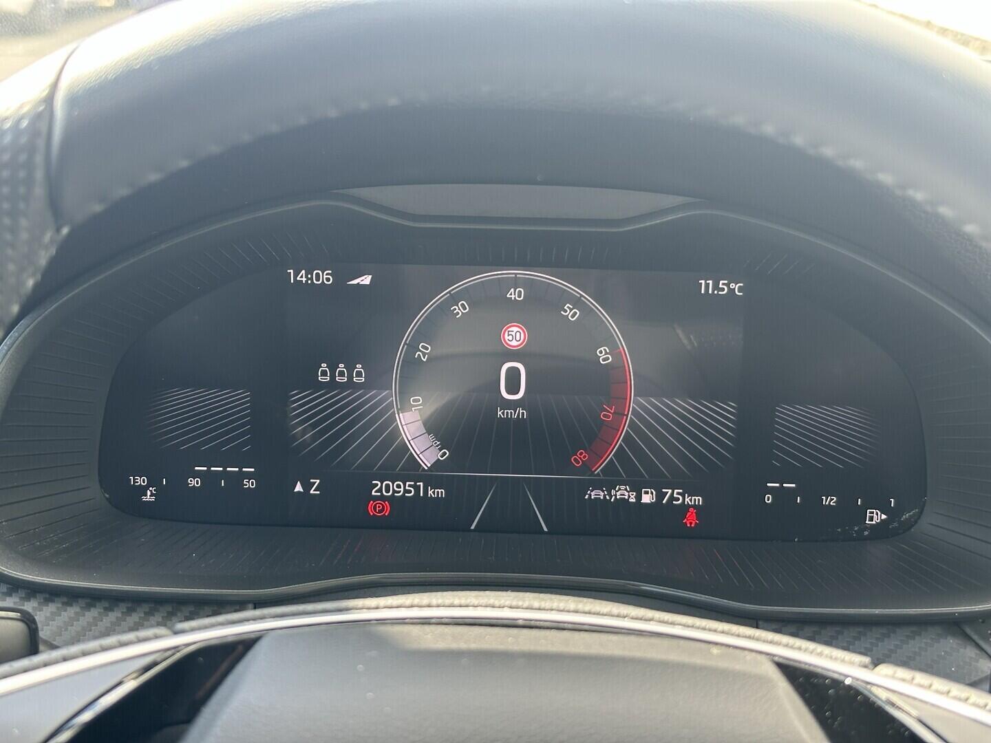 O619V07872_19.webp_KAMIQ Monte Carlo 1.5 TSI 110 kW manuál, DPH